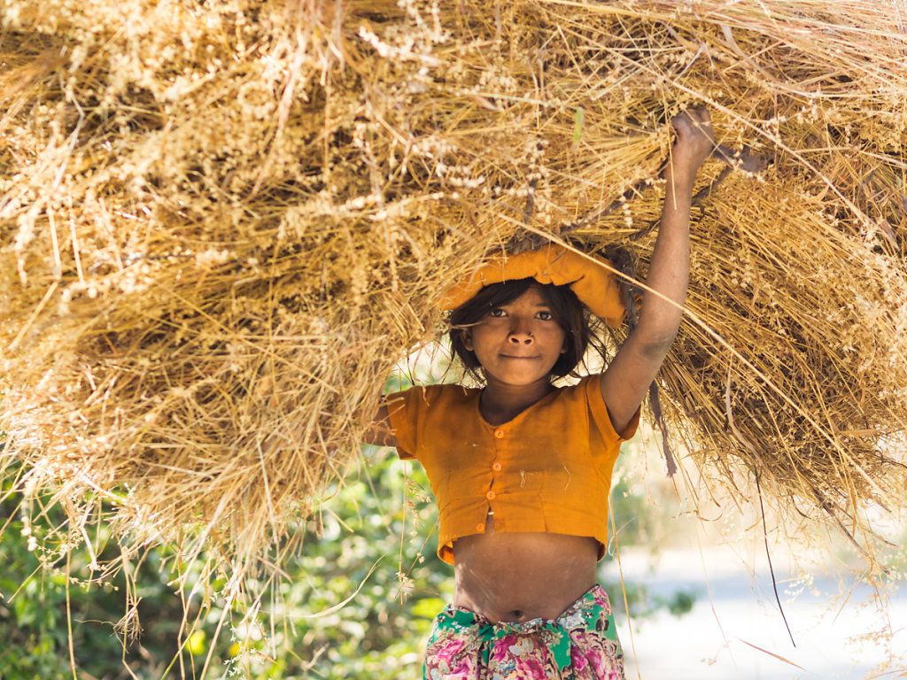 Girl at Sisarma Village, Udaipur - Rajasthan