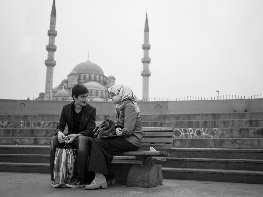 A summer romance, Galata Square / Eminönü - Istanbul