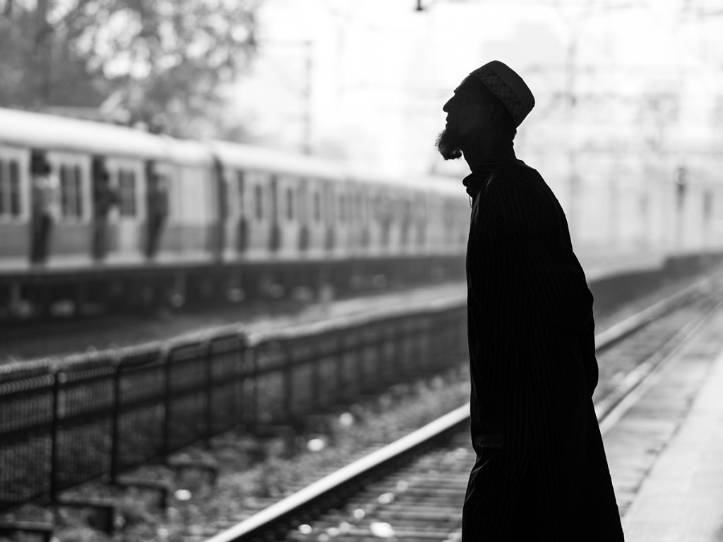 Alone with me, Mahal - Mumbai
