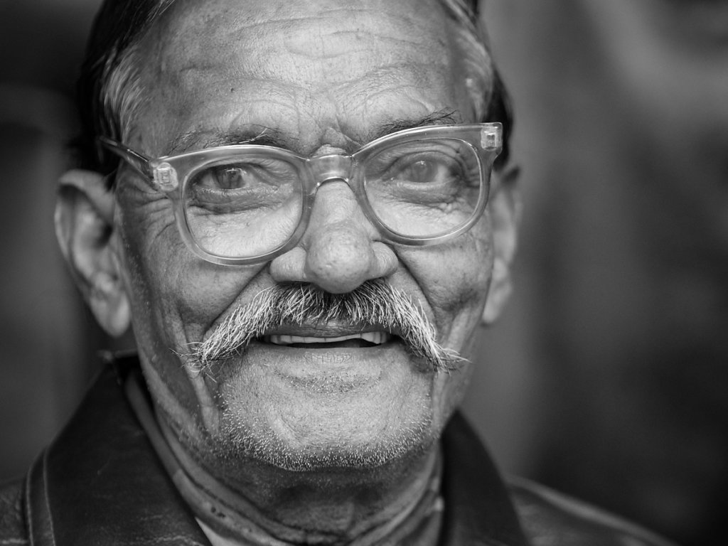 Barber in Udaipur, Rajasthan